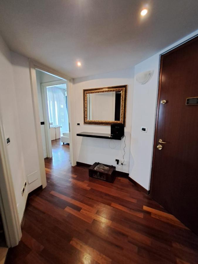 Fancy Monique Apartment Milano Exterior foto